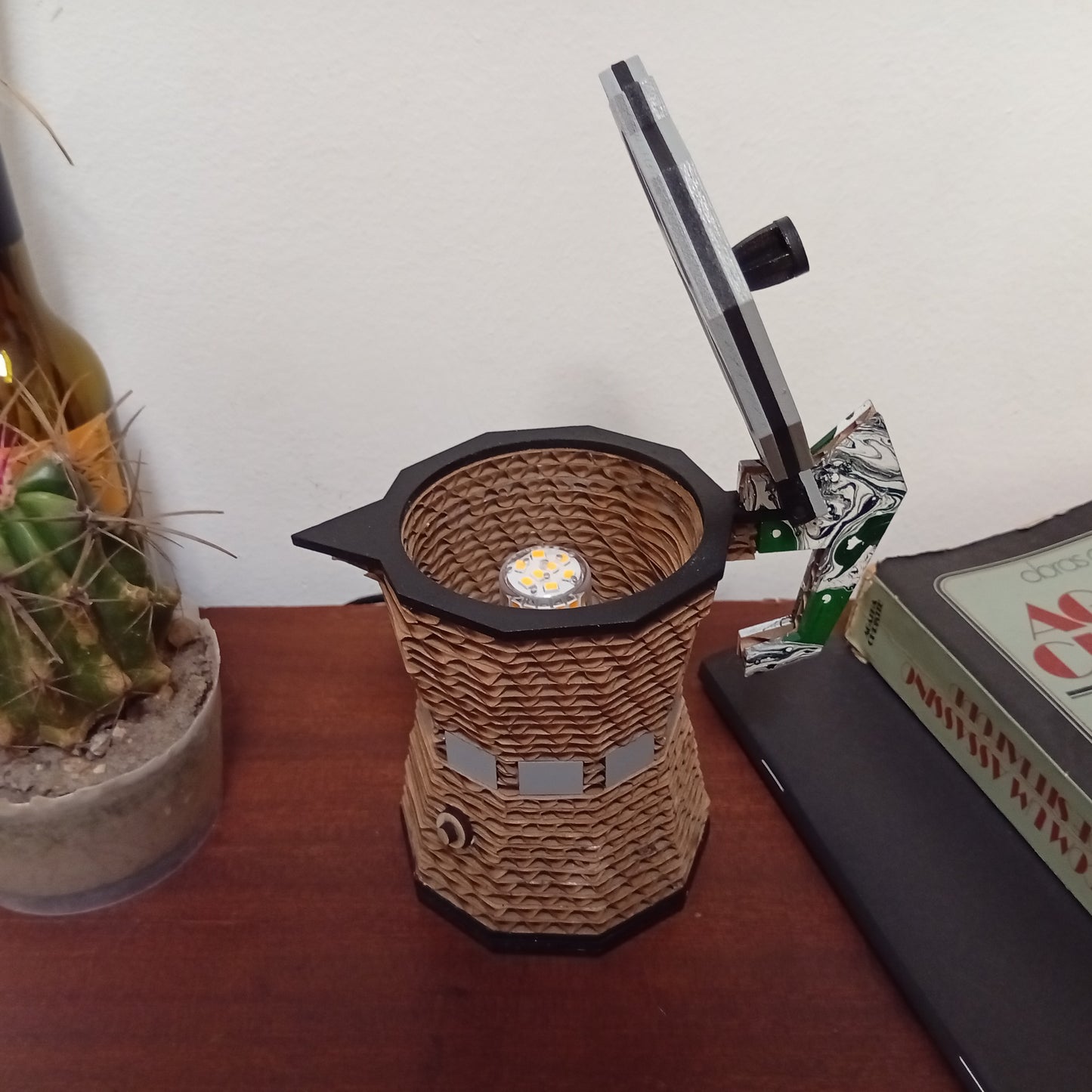 MokaLoop Lamp – Stone Wave